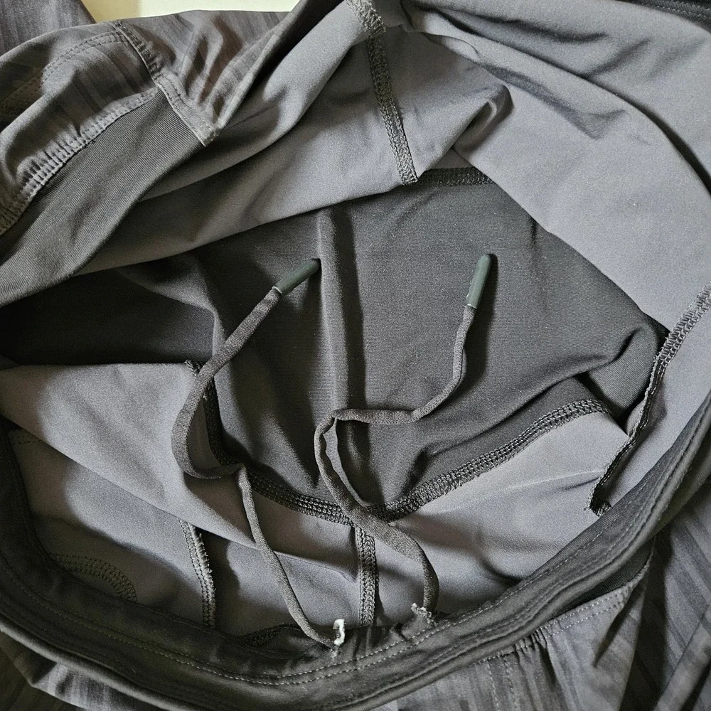 Lululemon Athletic Shorts Mens L Gray Glitch Pattern Unlined 9